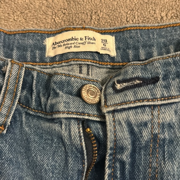 Abercrombie 90’s relaxed shorts - Picture 2 of 2